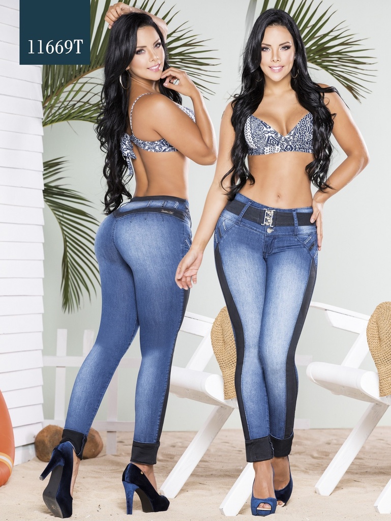 Jeans Levantacola Ajustados con Dobladillo Lavado Medio para Mujer 11669T